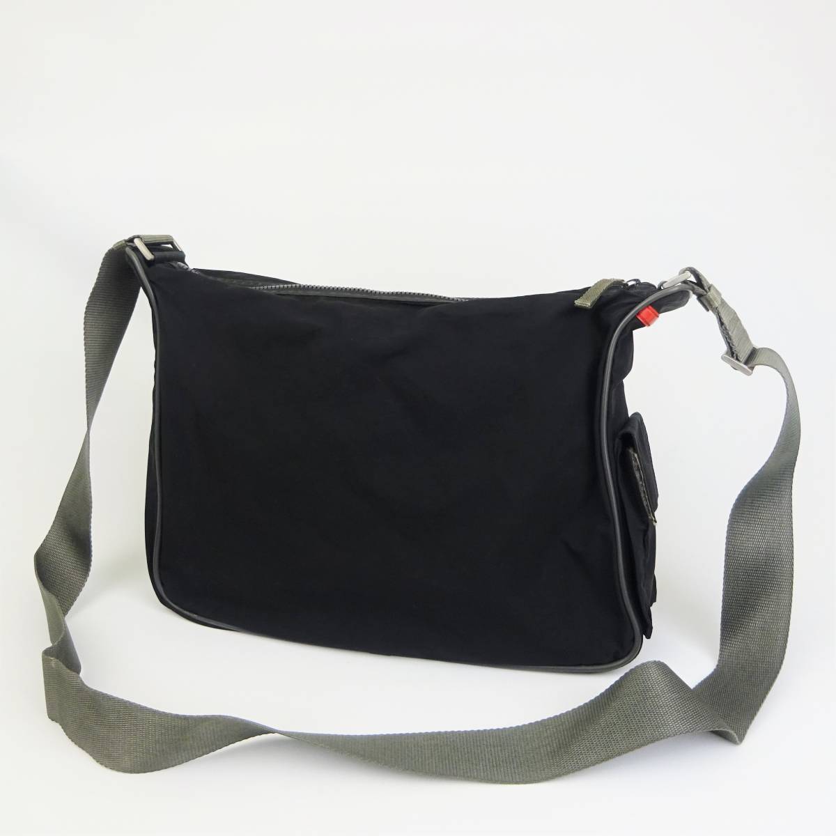 Prada Nylon Flower Shoulder Bag in Black / Red – Nitryl